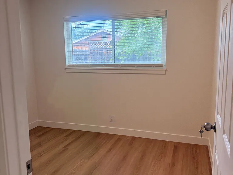 685 Pinto Dr #1 — Photo 9