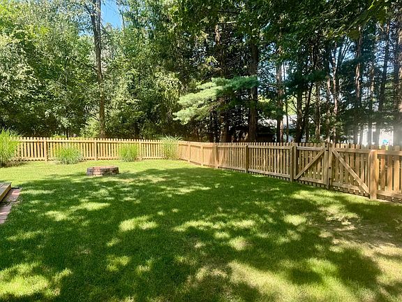 3rd image of 188 Northern Spy Dr