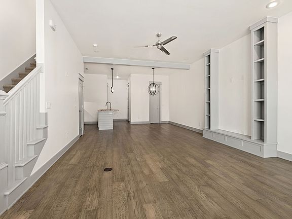 4th image of 420 SW C St