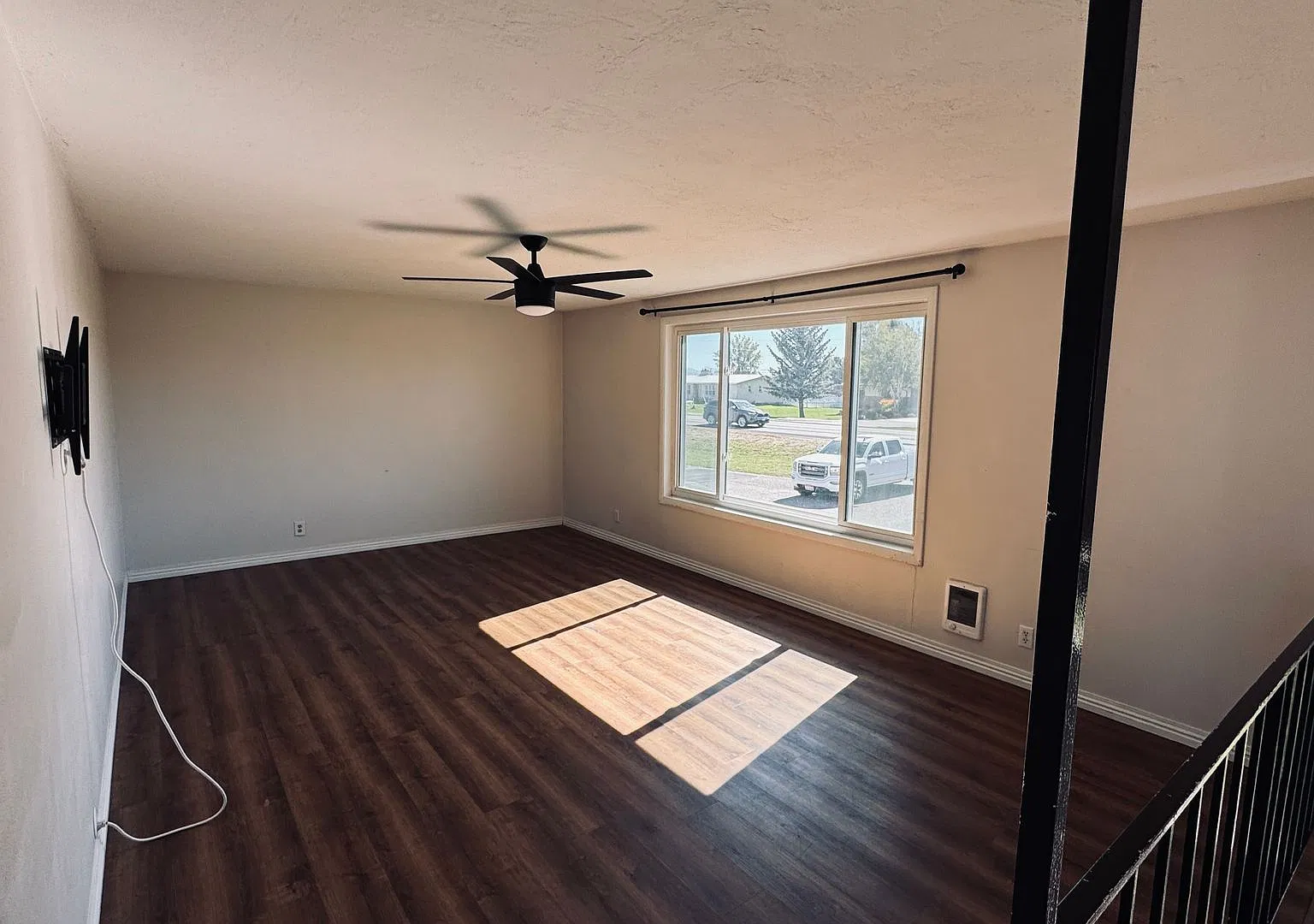 2192 E Hwy 33 — Photo 3