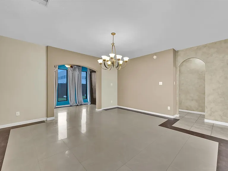21627 Sierra Long Dr — Photo 14