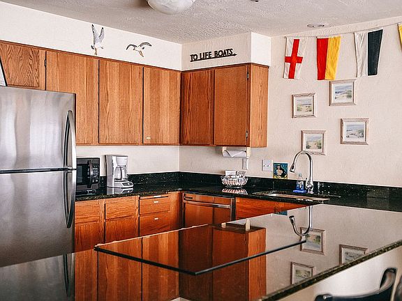 3rd image of 507 NW Alpine St APT 205