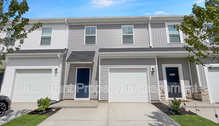 154 Randwick Ln — Photo 1