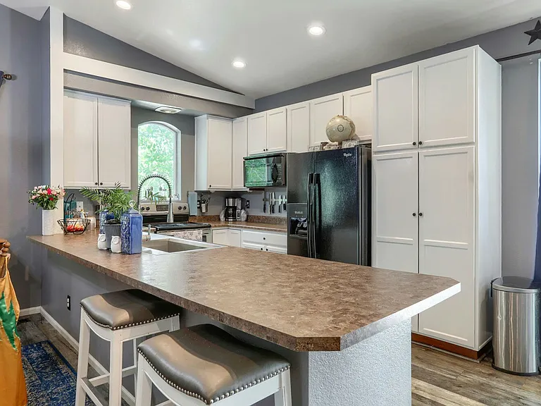 3912 Hunterwood Ln — Photo 3