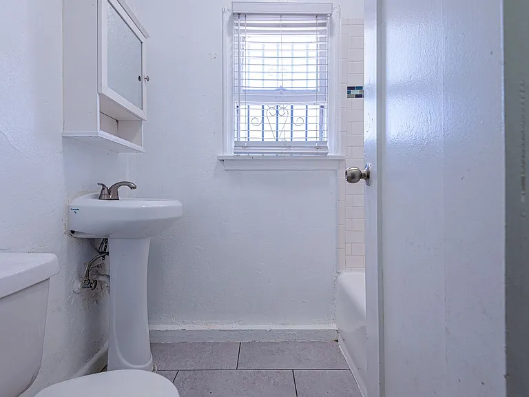 1059 S. Manhattan Pl — Photo 26