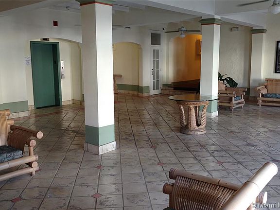2nd image of 900 16th St APT 205A