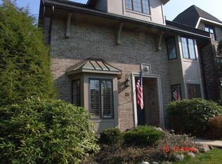 27 Sherwood Downs #27, Park Ridge, NJ 07656