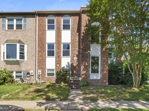 2429 Vineyard Ln, Crofton, MD 21114