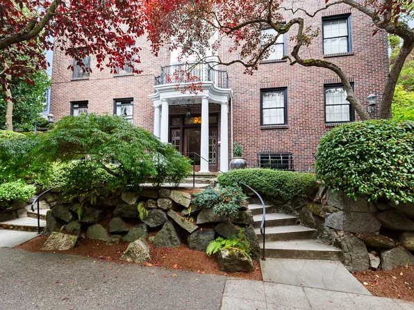 1120 17th Ave APT A, Seattle, WA 98122