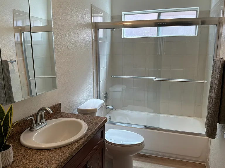 The Carlton Ridge Apartments — Photo 34