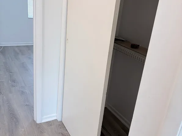 8008 N 11th St APT B, Tampa, FL 33604