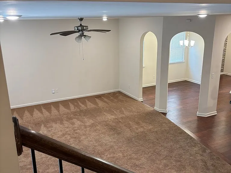 333 Emporia Loop — Photo 10