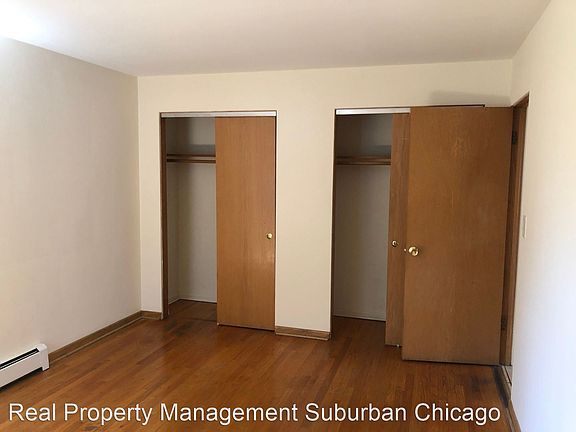 4th image of 4017 N McVicker Ave APT 1W