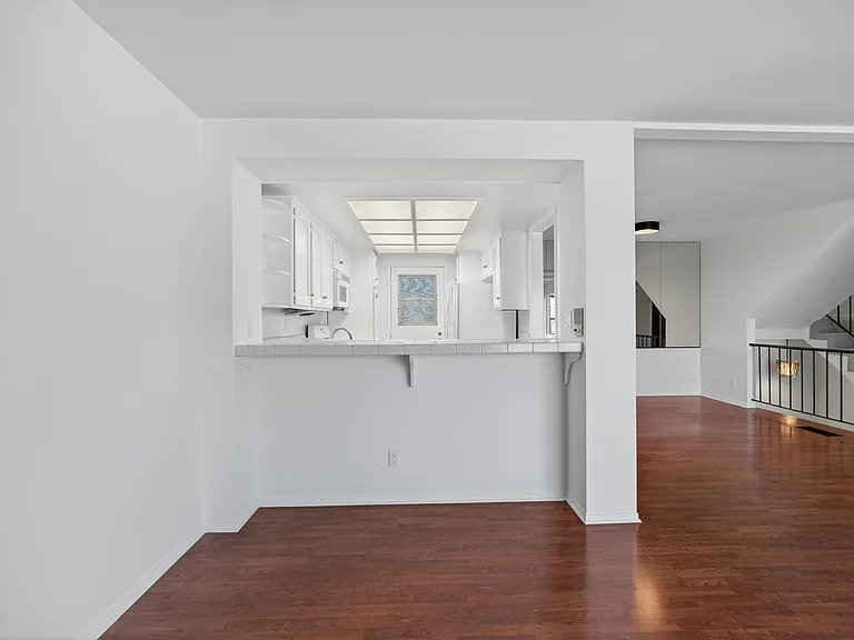 Main Floor - Living Room, Kitchen and Countertop