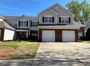 12211 Stratfield Place Cir, Pineville, NC 28134