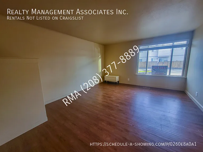4812 W Richardson St #10 — Photo 2