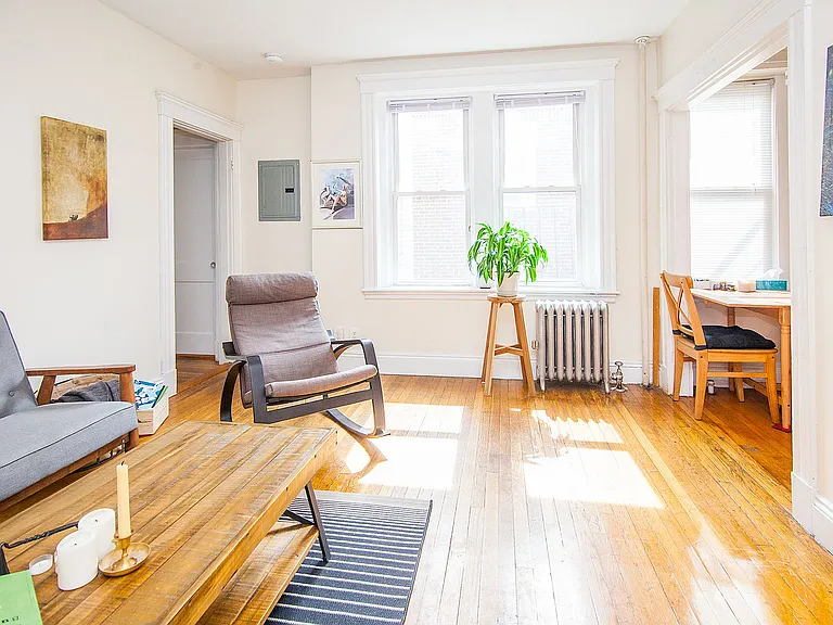 33 Walbridge St #8 — Photo 1
