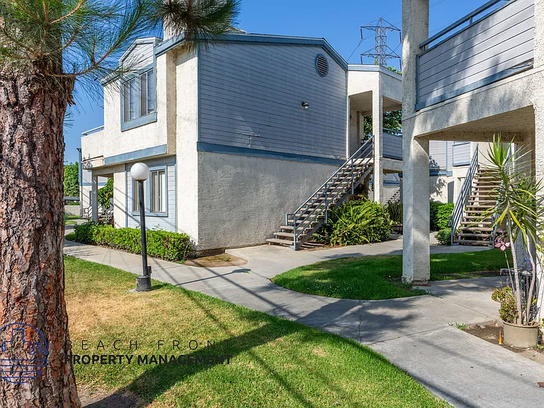 7739 Bradwelll Ave. — Photo 1