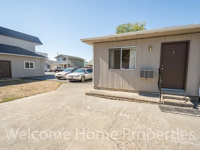 108 SE 6th St — Photo 18