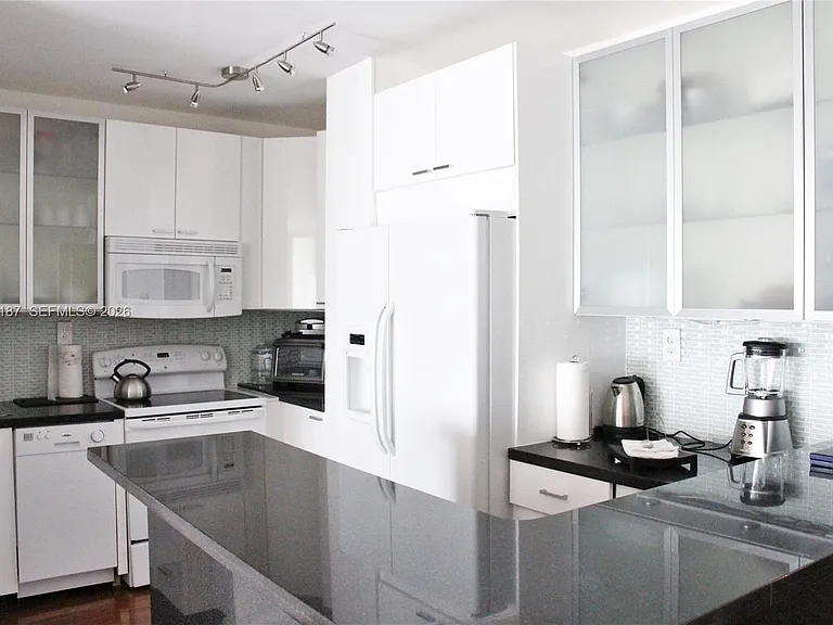 1980 S Ocean Dr #8N — Photo 5