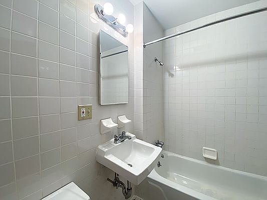 4th image of 1668 3rd Ave #1A