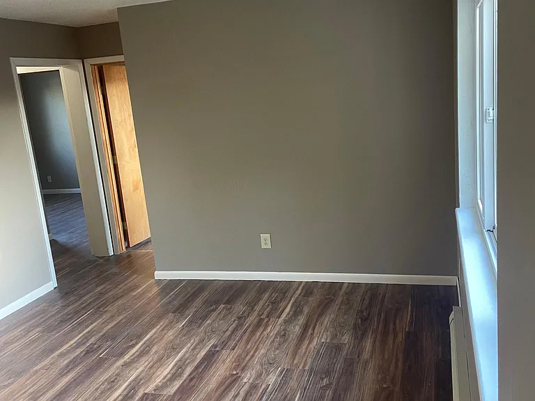 125 E 1st St #2 — Photo 5