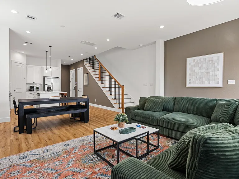 2708 Noble St — Photo 13