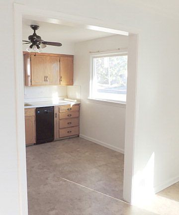 4th image of 380 W 17th St