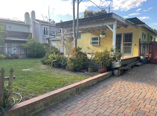 6652 Valmont St, Tujunga, CA 91042