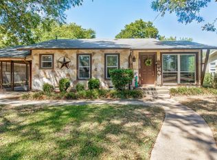 1010 Prairie Ave, Cleburne, TX 76033