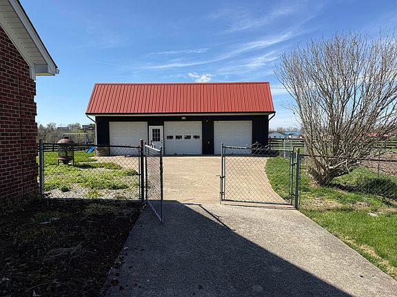 2nd image of 123 Dreyfus Rd