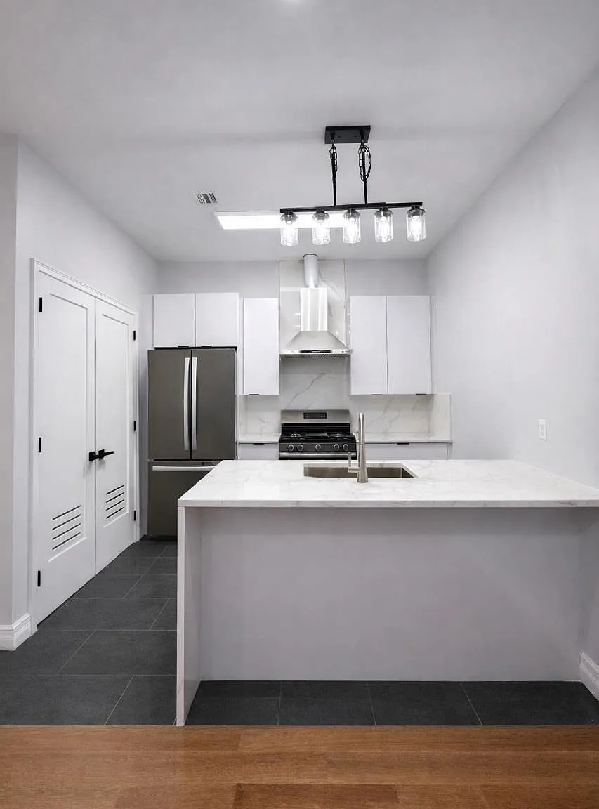 1 bed, 1.0 bath, $2,800 — Photo 3