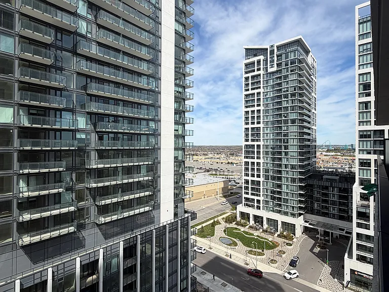 8960 Jane St #1201 — Photo 16