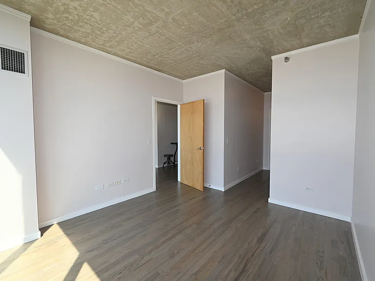 1845 S Michigan Ave #1402 — Photo 7