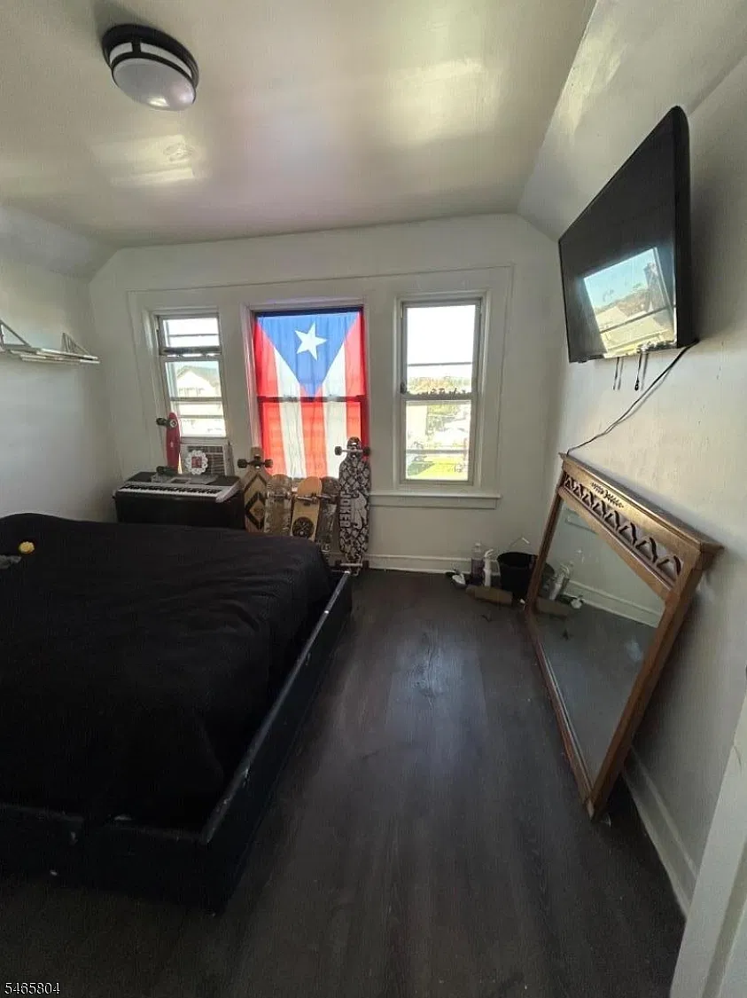 1 bed, 1.0 bath, $1,400 — Photo 3