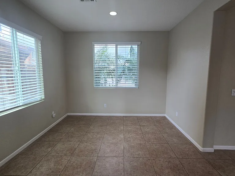 5421 Tejon Ridge Ct — Photo 3
