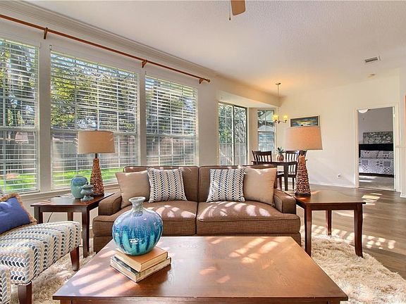 4th image of 6909 Bancroft Woods Dr