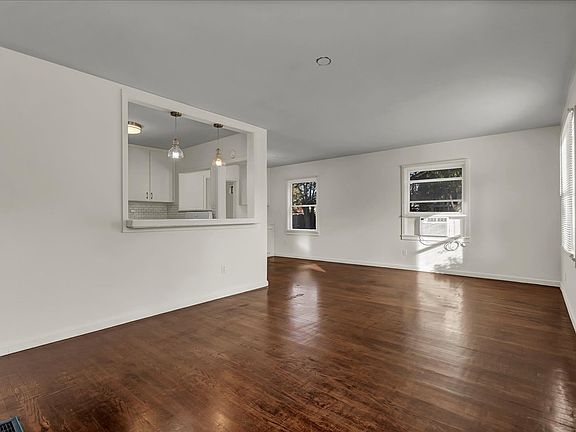 4th image of 1205 N Conyer St