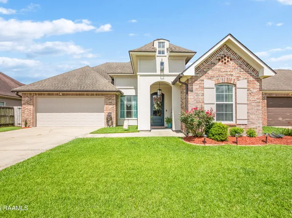111 Silver Glen Dr, Scott, LA 70583
