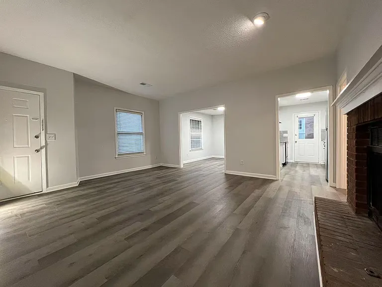 5020 Leeshire Trl — Photo 6