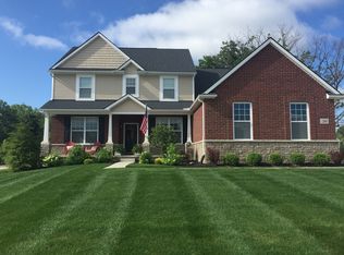280 Heatherbrae Ct, Oakland, MI 48363