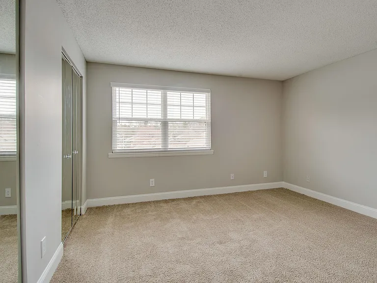 SPACIOUS MAJESTIC ROOM