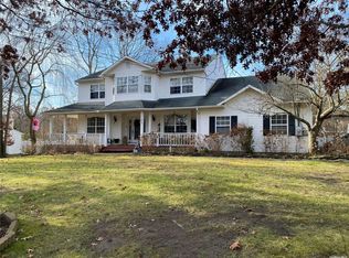 254 Robinson Ave, East Patchogue, NY 11772