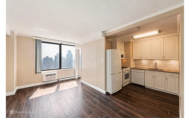 Rented by Douglas Elliman | media 28