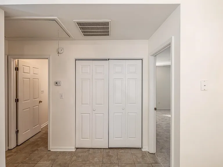 9 Huntress Dr — Photo 5
