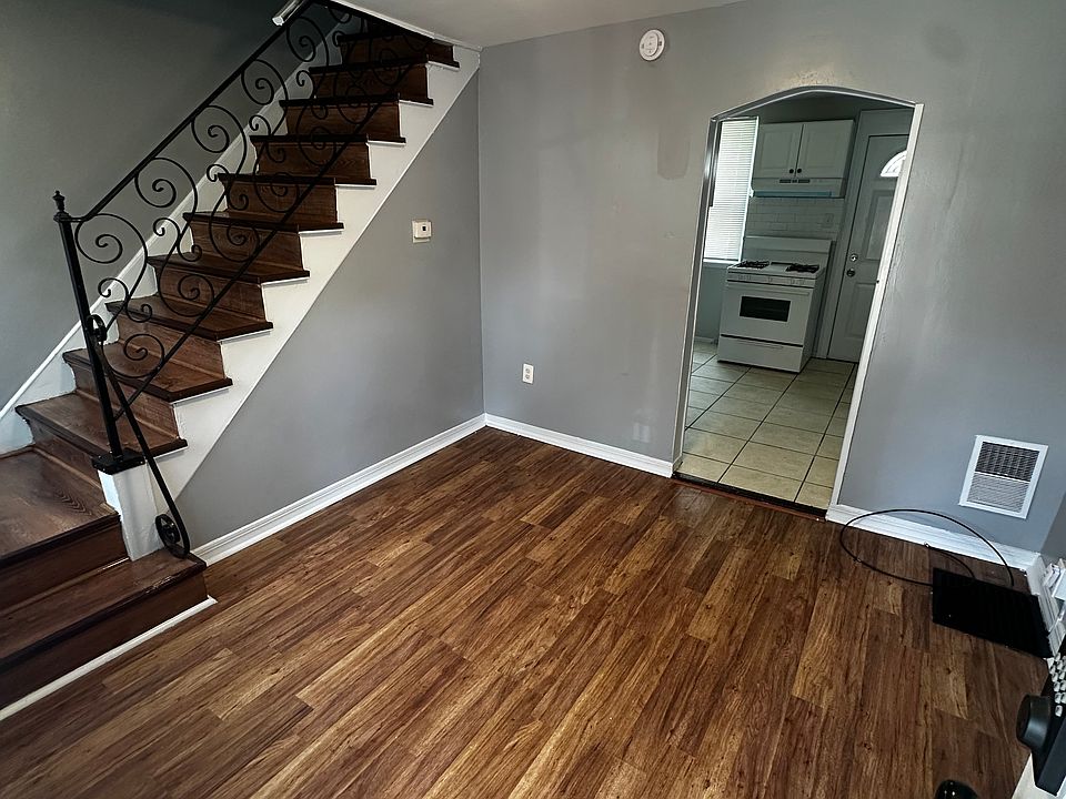 1076 Niagara Rd, Camden, NJ 08104 | Zillow