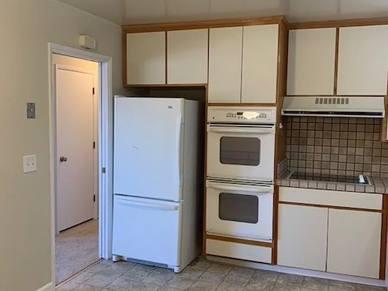 1120 Eden Bower Ln — Photo 6