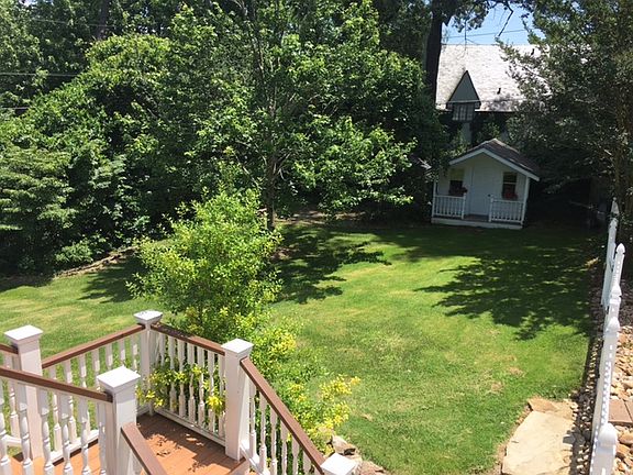 3rd image of 804 Woodland Ct