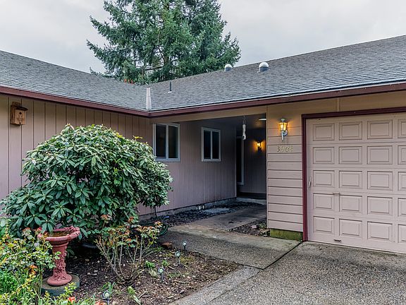 2nd image of 3904 NE Burtonwood Ct