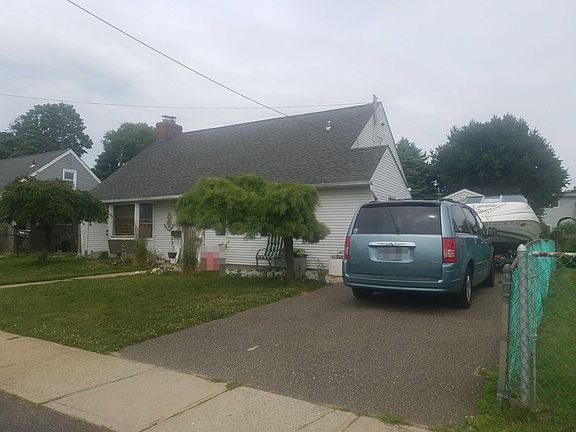 3rd image of 14 William St